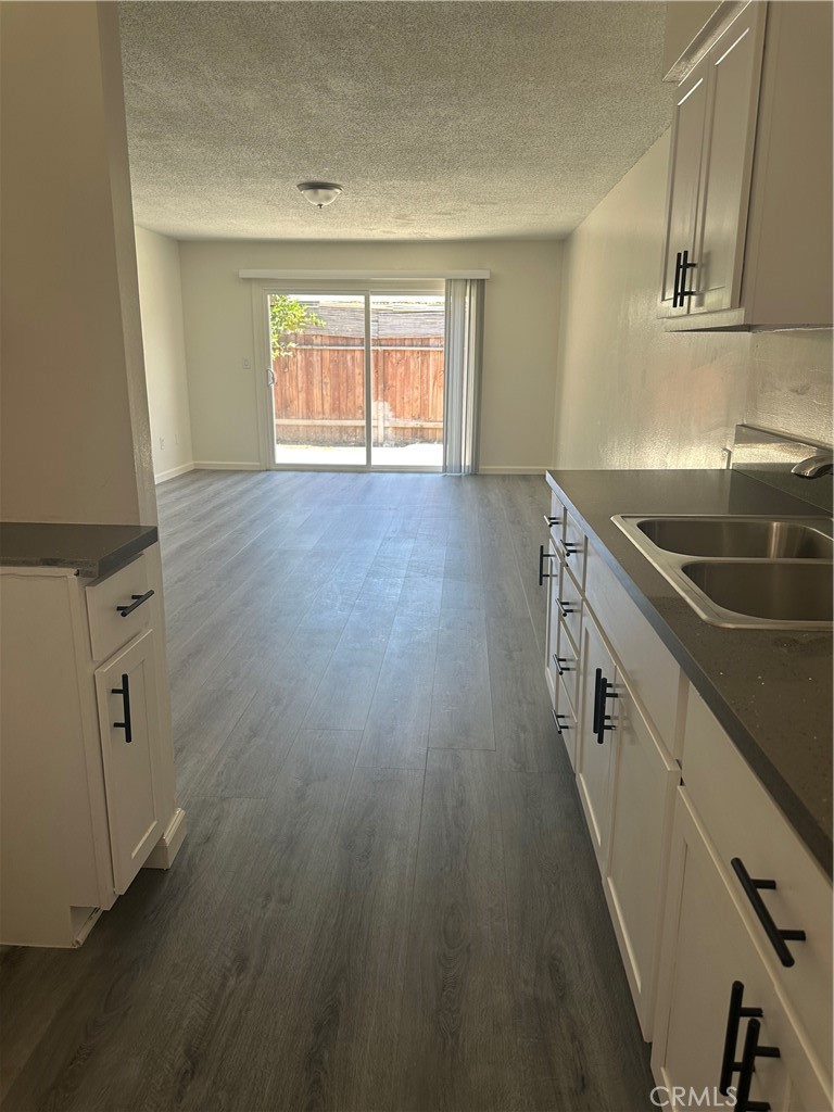1617 Cedar Property Photo 4
