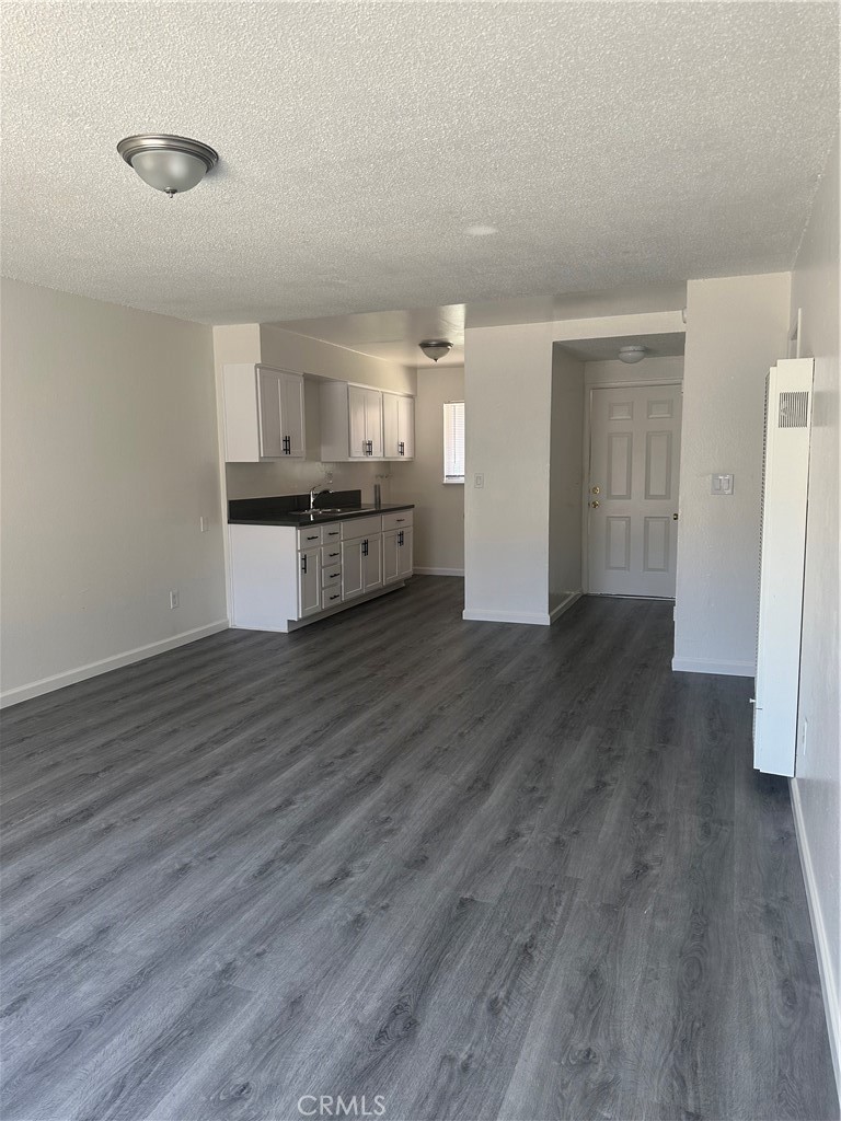 1617 Cedar Property Photo 5