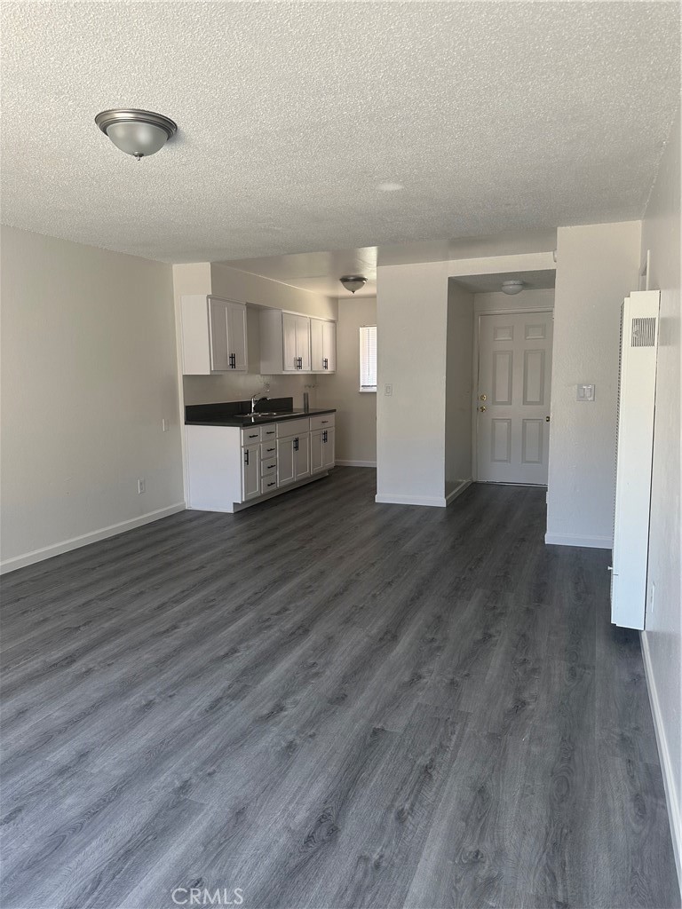 1617 Cedar Property Photo 5