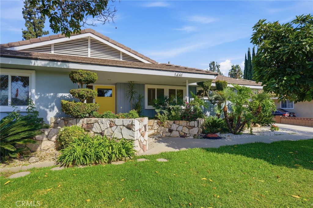 1461 Ameluxen Avenue Property Photo 3