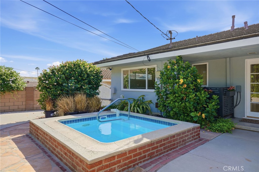 1461 Ameluxen Avenue Property Photo 16