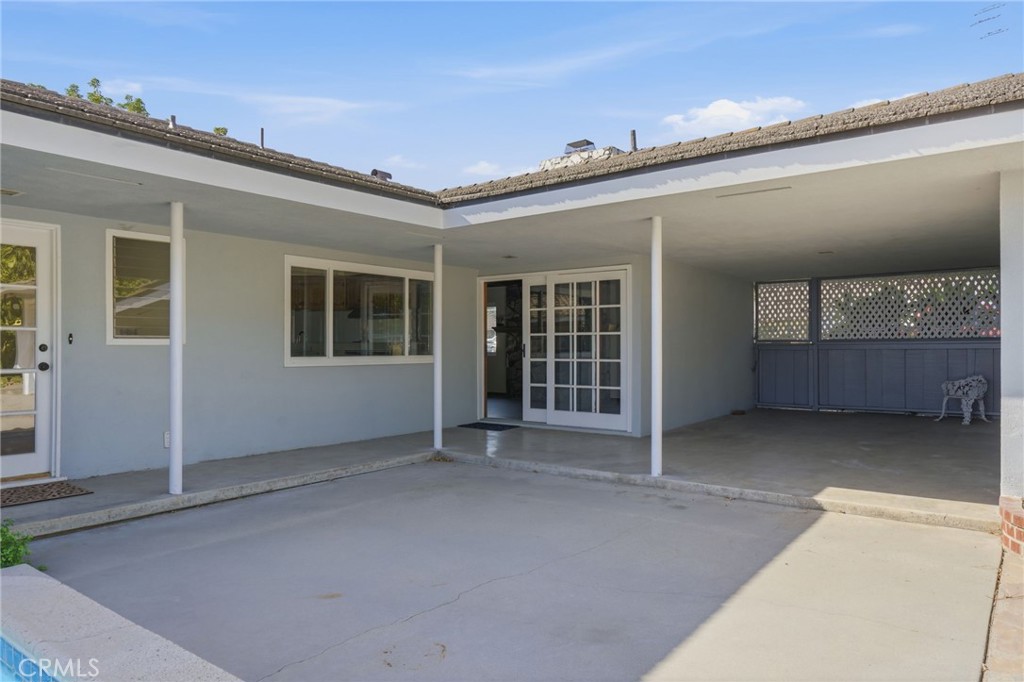 1461 Ameluxen Avenue Property Photo 17