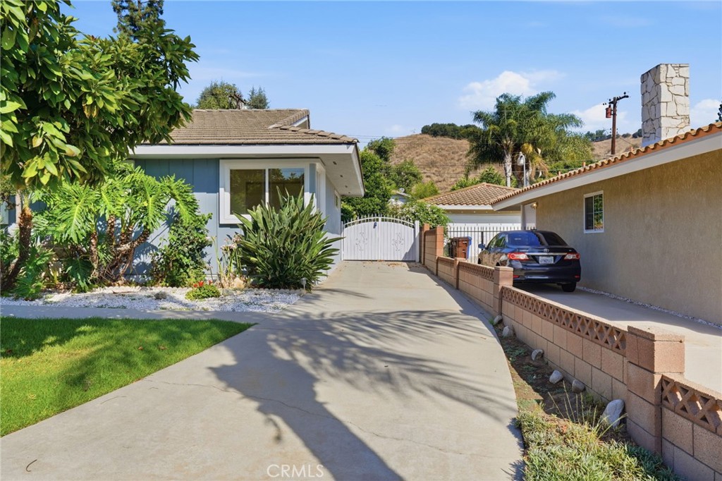 1461 Ameluxen Avenue Property Photo 19