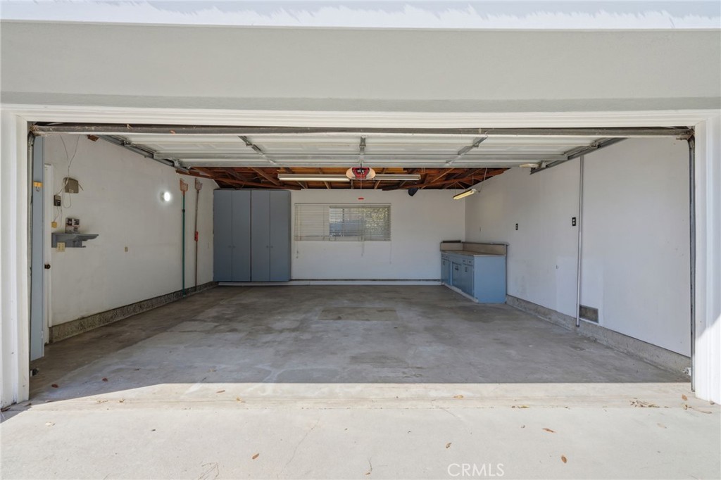1461 Ameluxen Avenue Property Photo 23