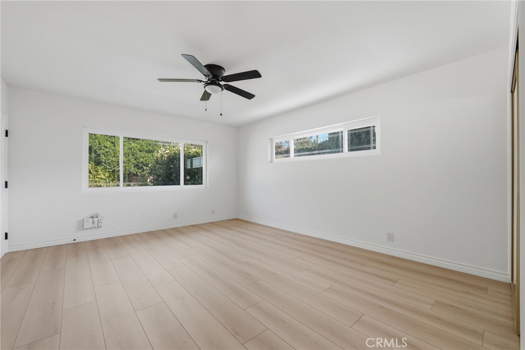 1461 Ameluxen Avenue Property Photo 24