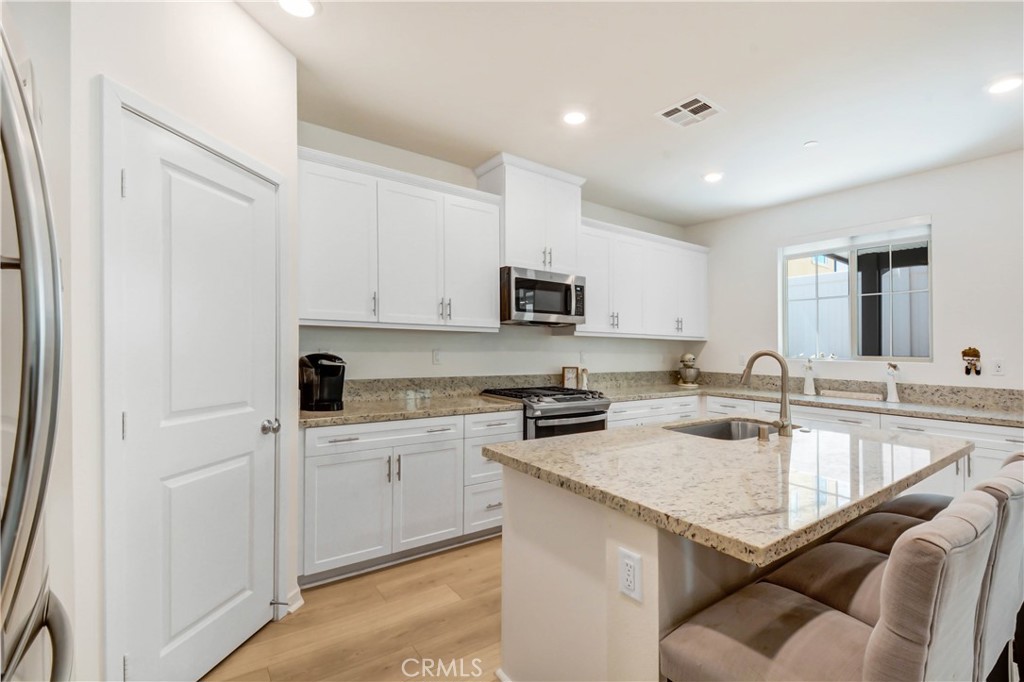 2269 Stelamar Property Photo 22