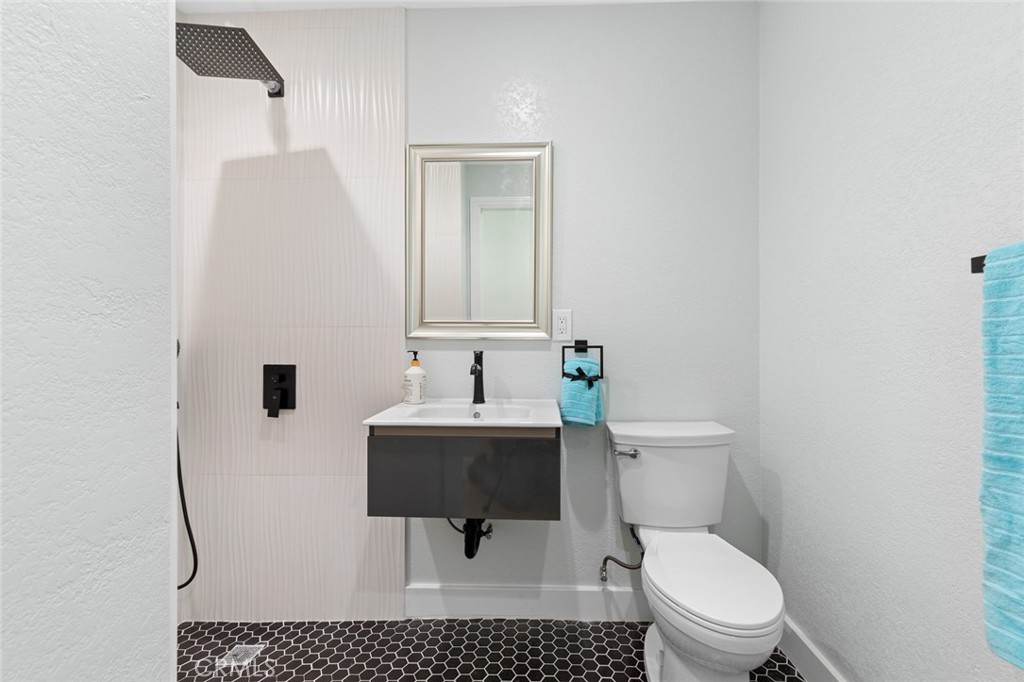 22465 Melida Property Photo 20