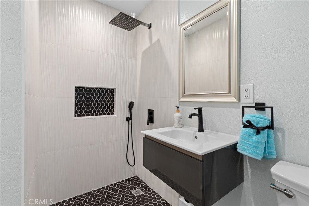 22465 Melida Property Photo 21