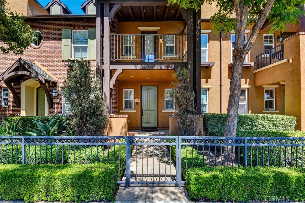 712 S Olive Property Photo 1