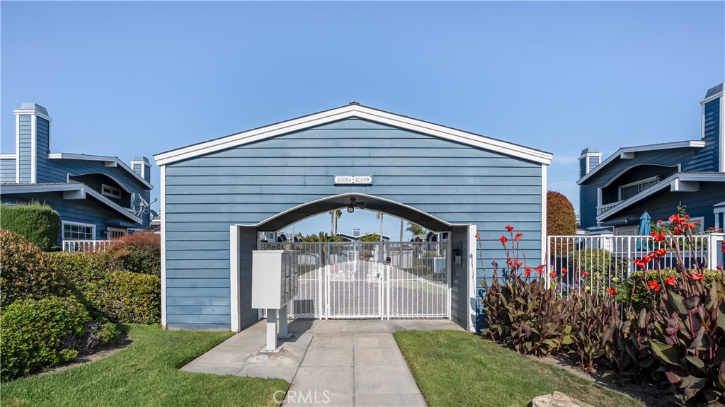 10678 Bell St 13 Property Photo 16