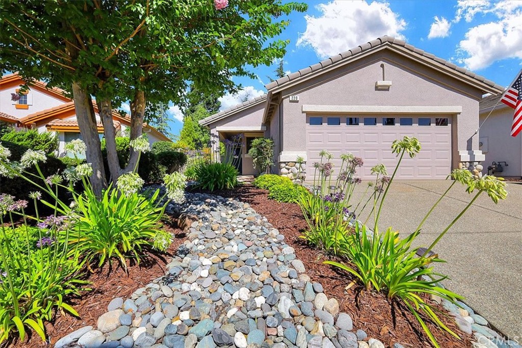 220 Saddlehorn Loop Property Photo 1