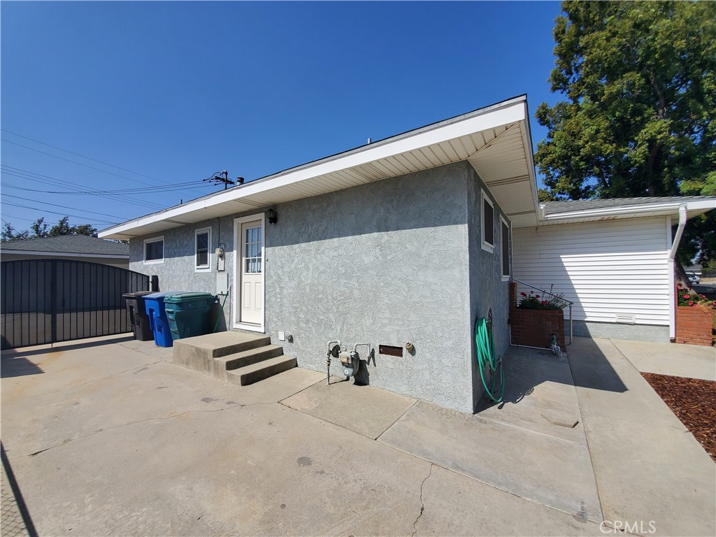 5162 Jurupa Property Photo 2