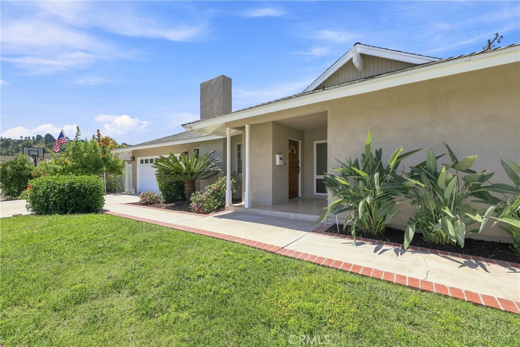 21206 Silver Cloud Property Photo 8
