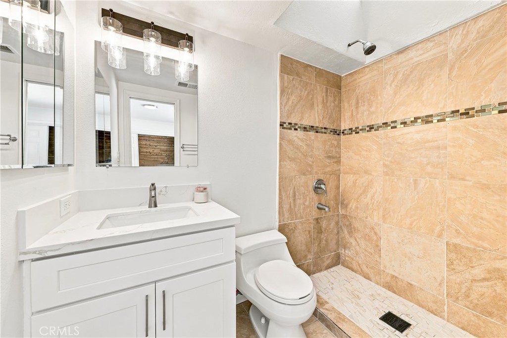 21206 Silver Cloud Property Photo 30