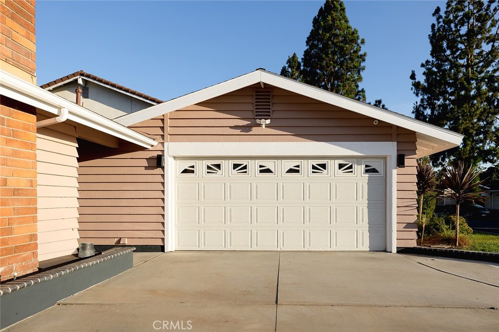 17614 Graystone Property Photo 3