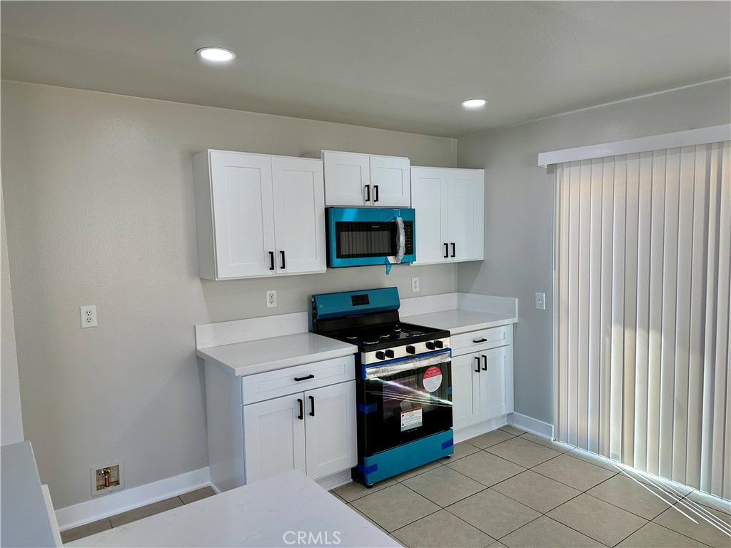 11923 Spring Hill Court Property Photo 3