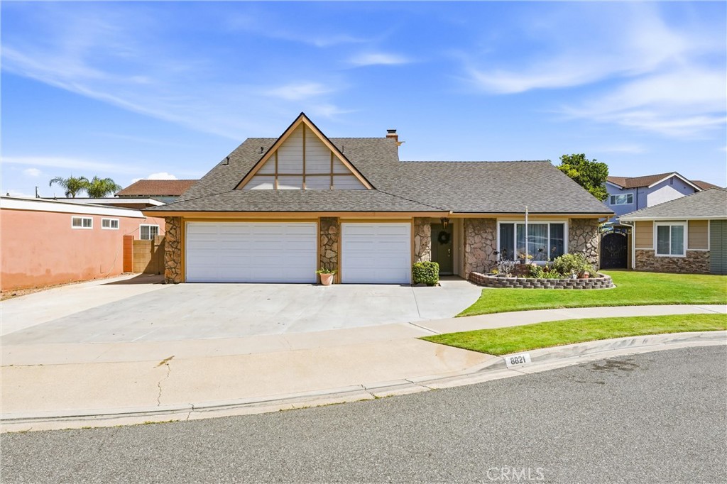 8821 Tamarisk Property Photo