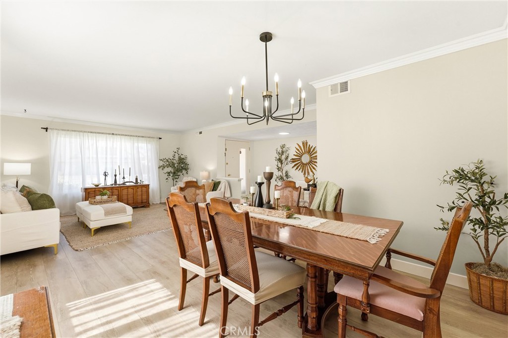 8821 Tamarisk Property Photo 6