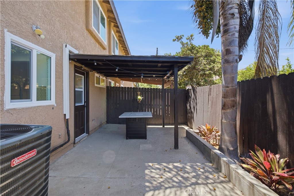 229 S Palm Avenue Property Photo 39