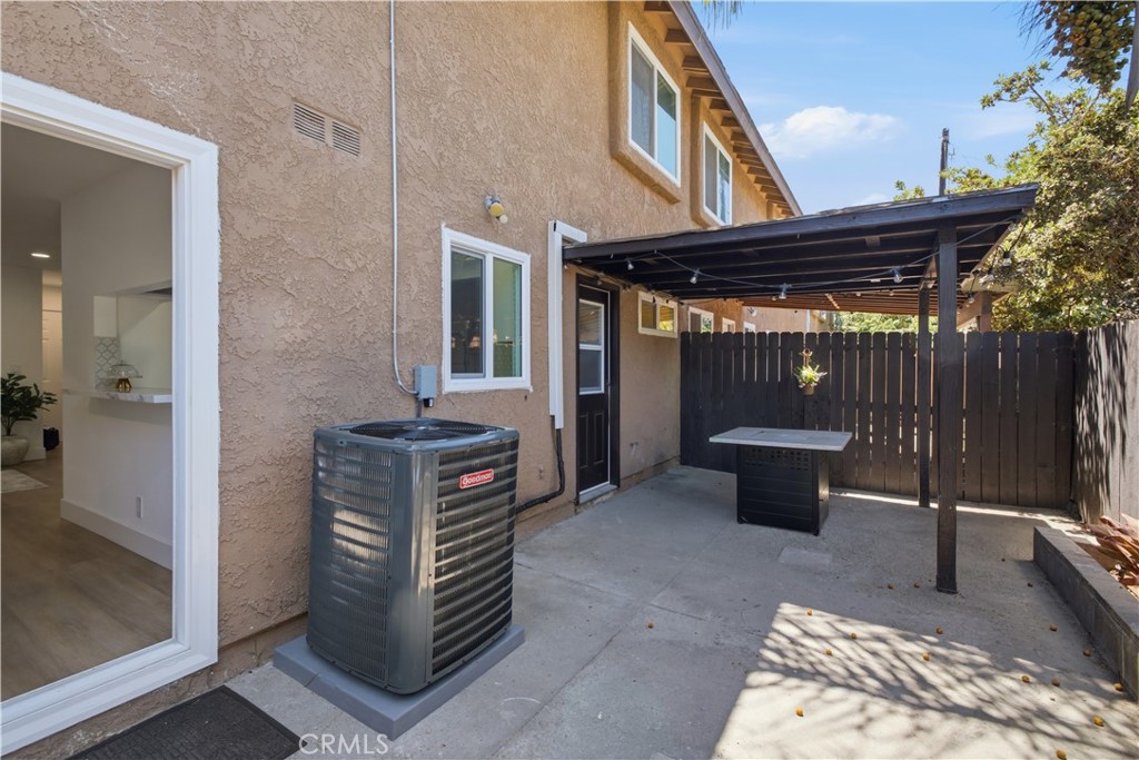 229 S Palm Avenue Property Photo 40