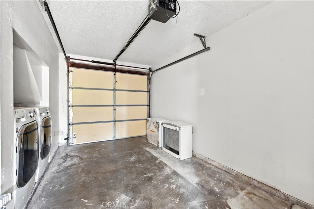 229 S Palm Avenue Property Photo 45