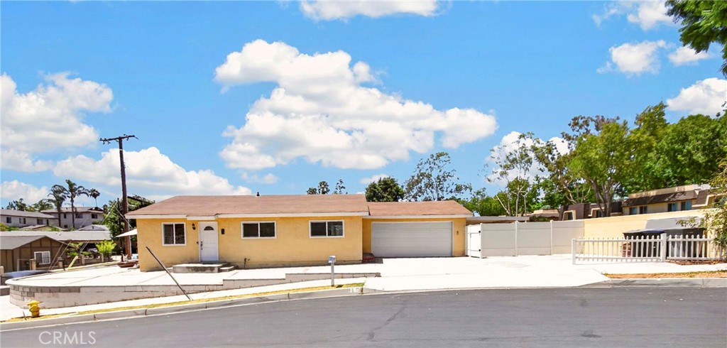 821 Buena Vista Avenue Property Photo 1