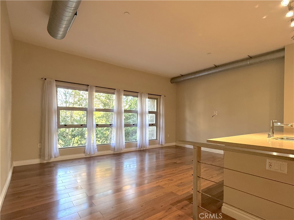 133 The Promenade N 107 Property Photo 5