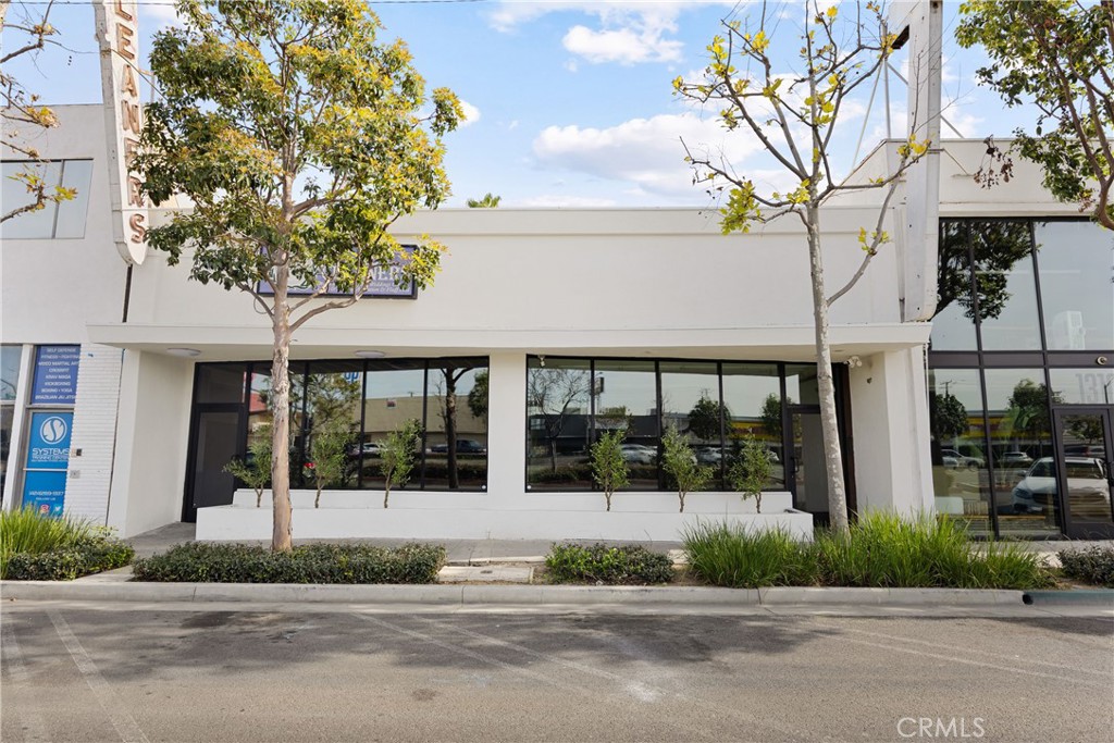 13048 Hawthorne Property Photo 1
