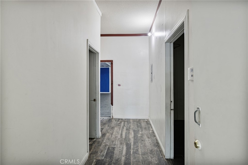 13048 Hawthorne Property Photo 9