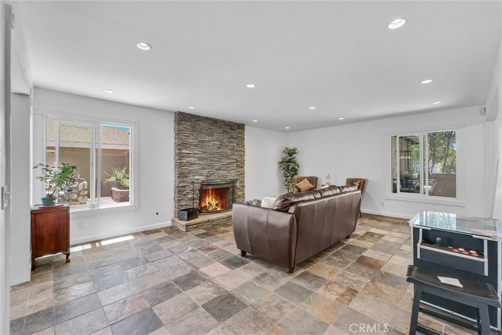 2117 Deodar Property Photo 7