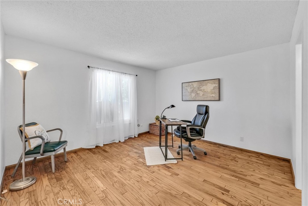 2117 Deodar Property Photo 12