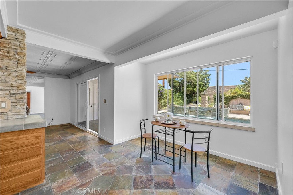 2117 Deodar Property Photo 16