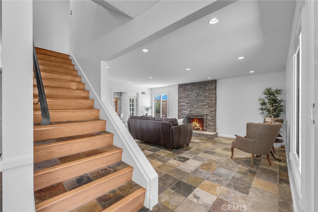 2117 Deodar Property Photo 22