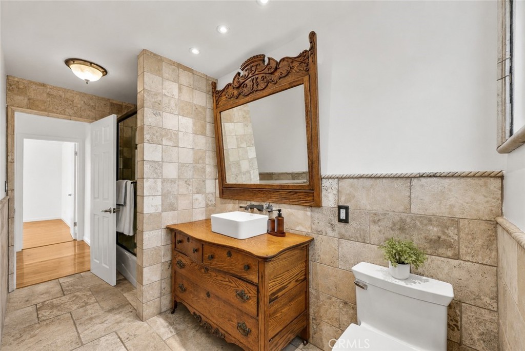 2117 Deodar Property Photo 29