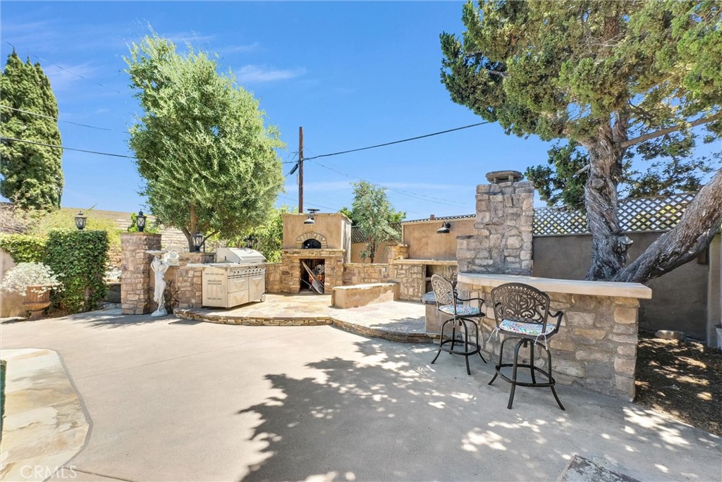 2117 Deodar Property Photo 38