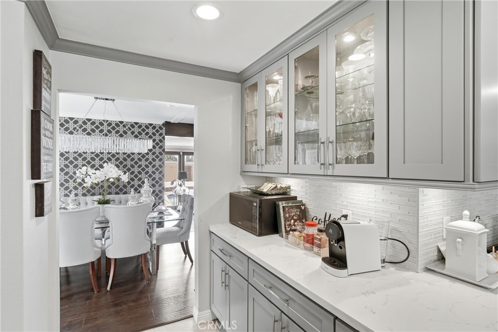 12220 Whitley Property Photo 6