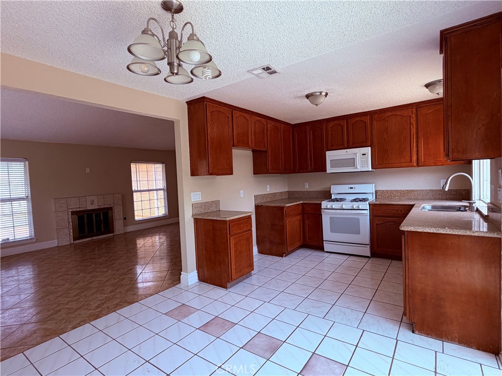 9963 Eugenia Avenue Property Photo 8
