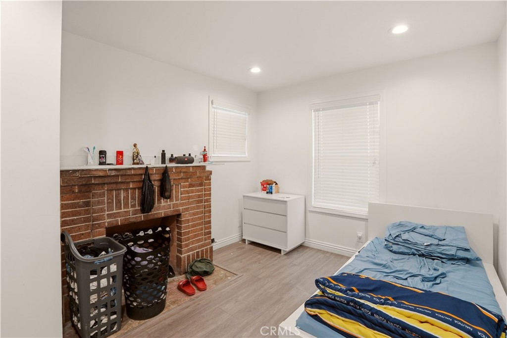 339 E 103 Street Property Photo 10