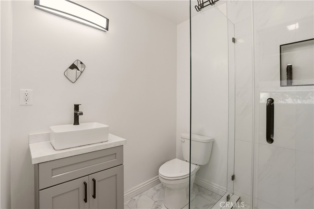 339 E 103 Street Property Photo 13