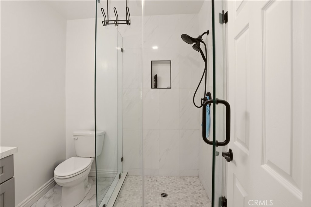339 E 103 Street Property Photo 14