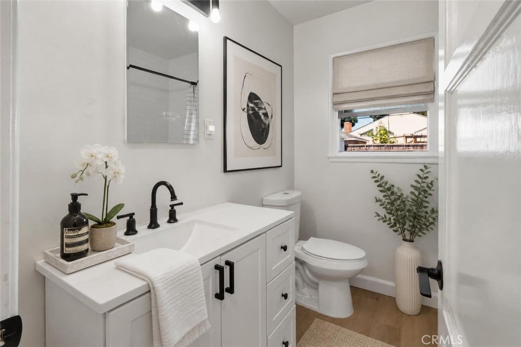 4312 Lomina Property Photo 6