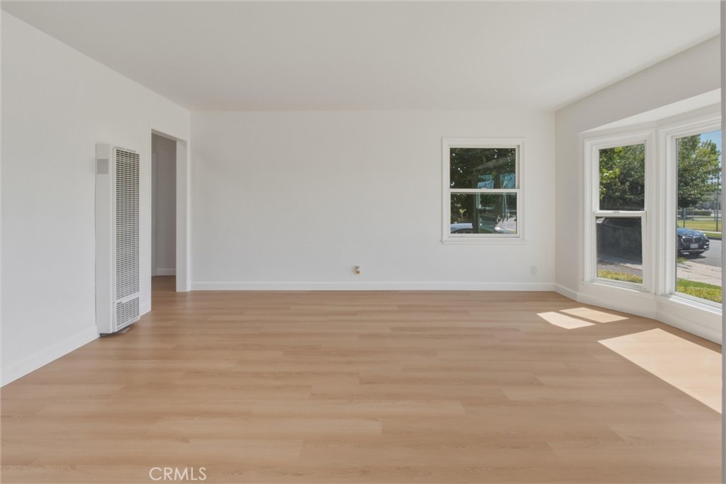 4312 Lomina Property Photo 8