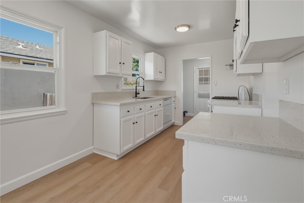 4312 Lomina Property Photo 12