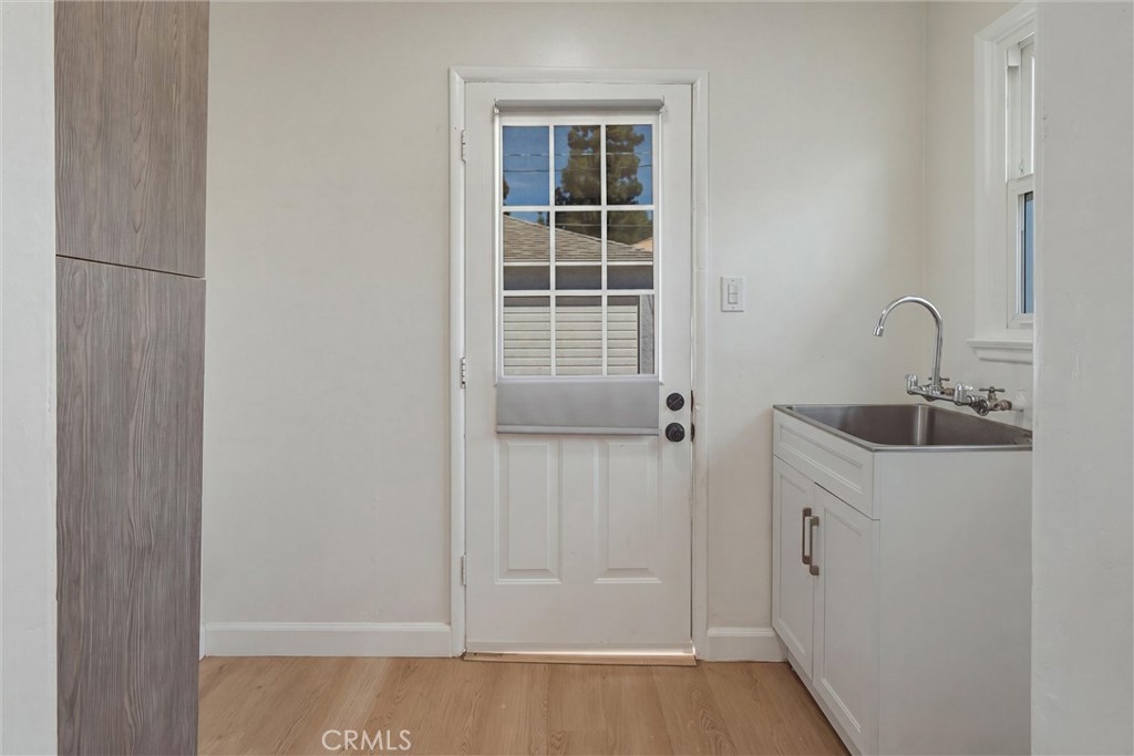 4312 Lomina Property Photo 23