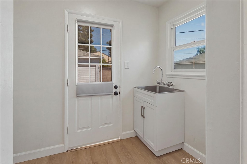 4312 Lomina Property Photo 24