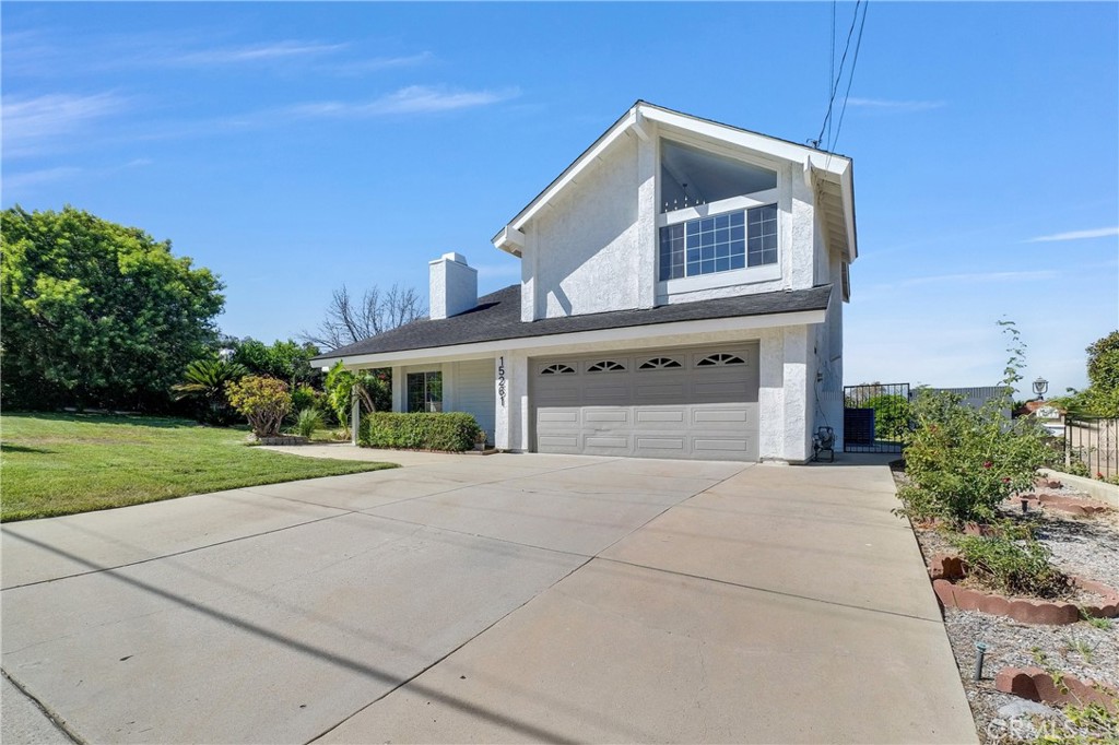 15261 La Belle Street Property Photo 3