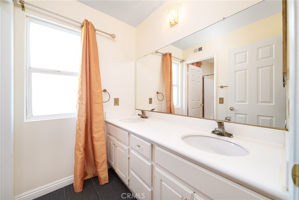 12241 Queensbury Property Photo 16