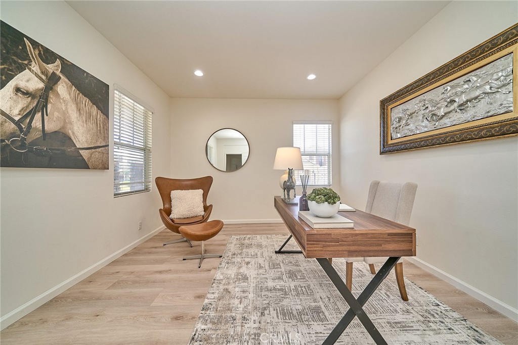 1361 Starbuck Property Photo 8