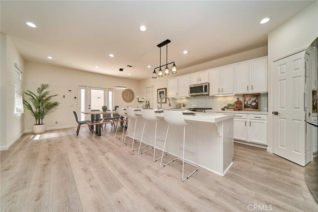 1361 Starbuck Property Photo 13