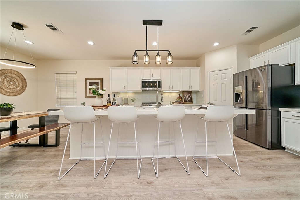1361 Starbuck Property Photo 14